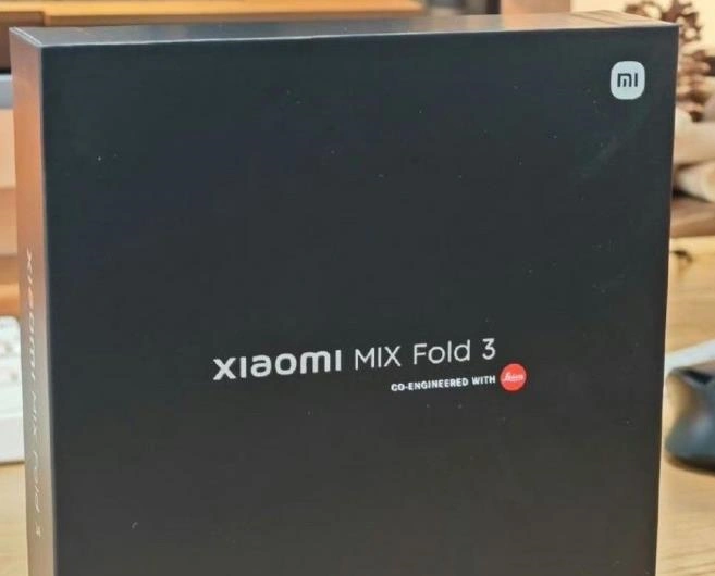 小米Mix Fold 3图片和包装细节泄露