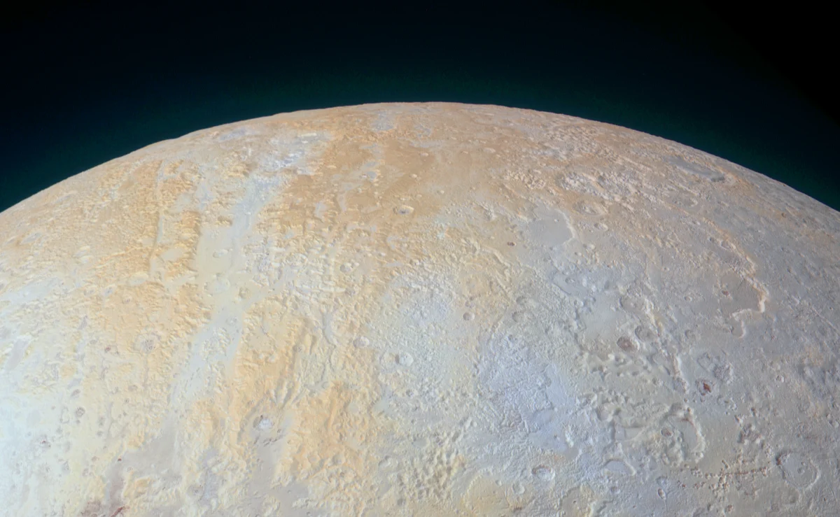 NASA公布北冥王星高清图片