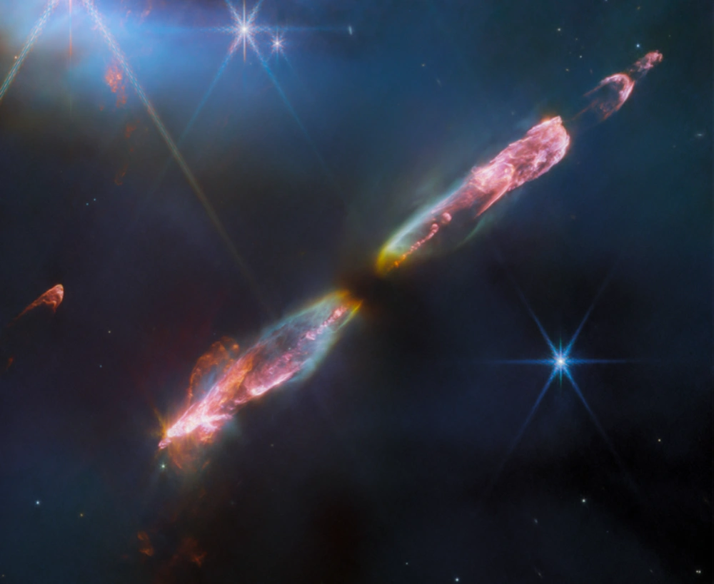 NASA詹姆斯·韦伯太空望远镜拍摄到1000光年外年轻恒星超音速喷射细节