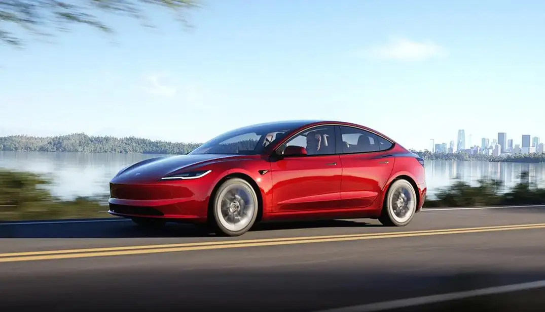 特斯拉Tesla Model 3煥新版今日開售 售價(jià)25.99萬元起