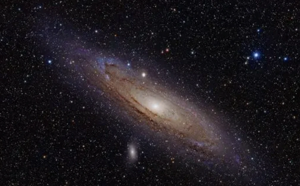 直径22光年！比银河系大1.6倍，37.5亿年后或与银河系“合体”