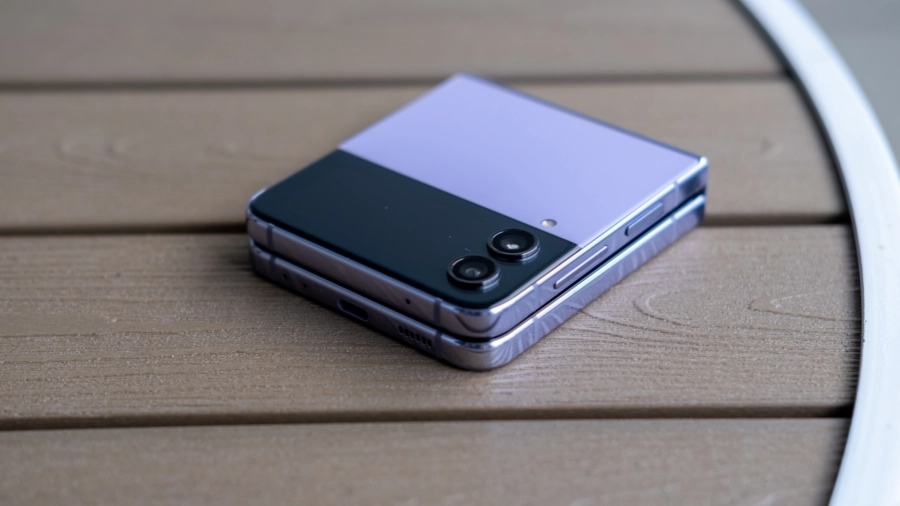 三星Galaxy Z Flip 4可折叠手机亚马逊新加坡降价20% 支持Android 14系统