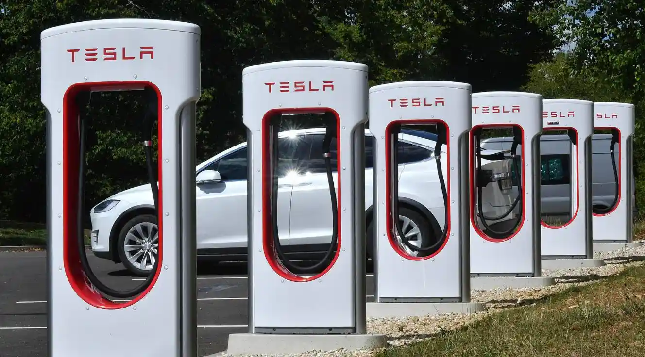 特斯拉Tesla汽车美国已有2000座超级充电站 全球累计超过50000座