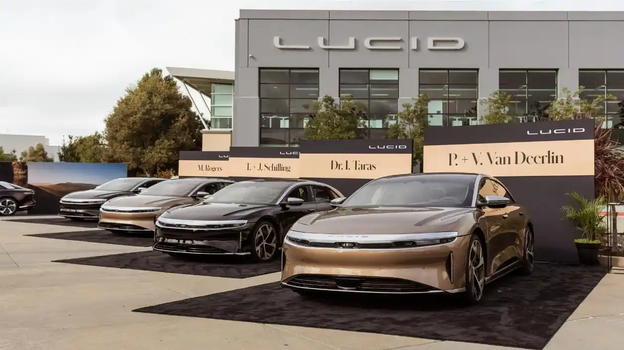 由于第三季度运营亏损扩大 Lucid下调2023年电动汽车生产目标