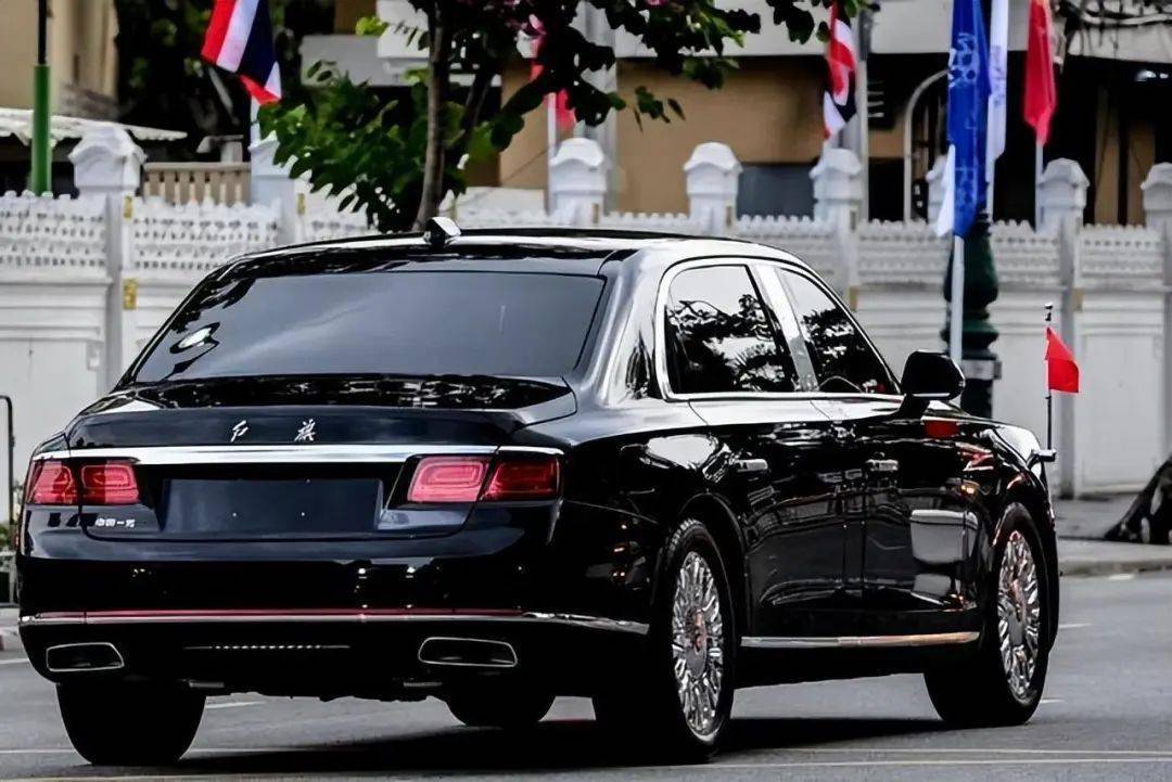 美国总统拜登说好看的车找到了！防弹豪华轿车红旗N701，年产仅5辆