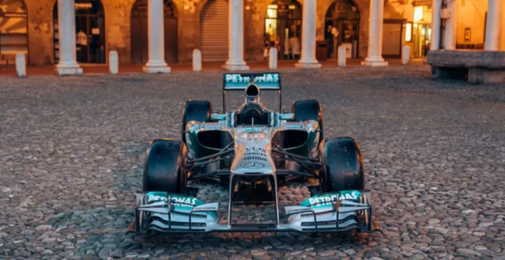 21世纪最贵F1赛车拍出1881.5万美元 梅赛德斯-AMG Petronas W04 F1赛车