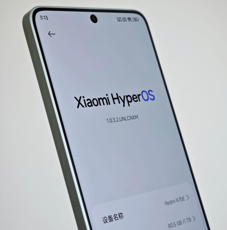 小米xiaomi Redmi K70E手机真机曝光 屏幕边框控制出色