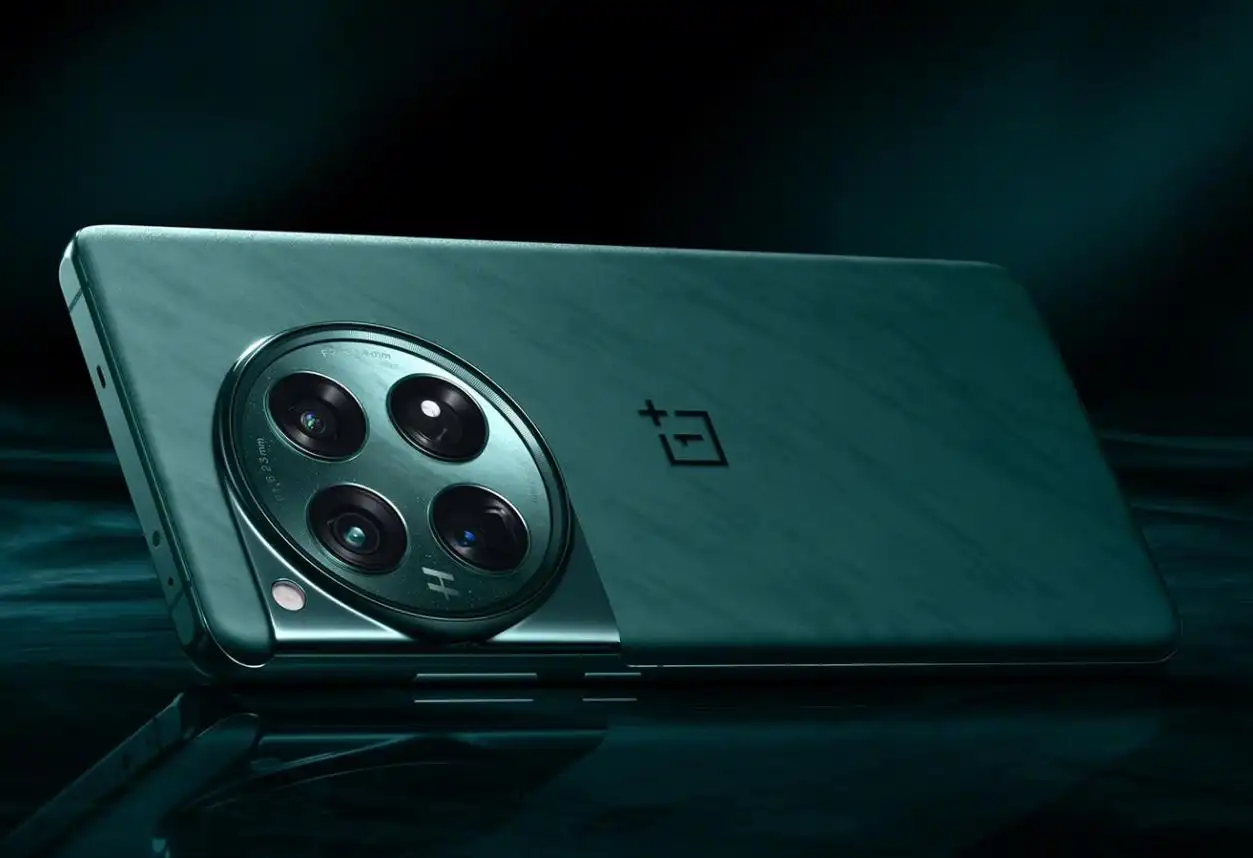一加OnePlus 12手机三款配色亮相 采用三种不同工艺
