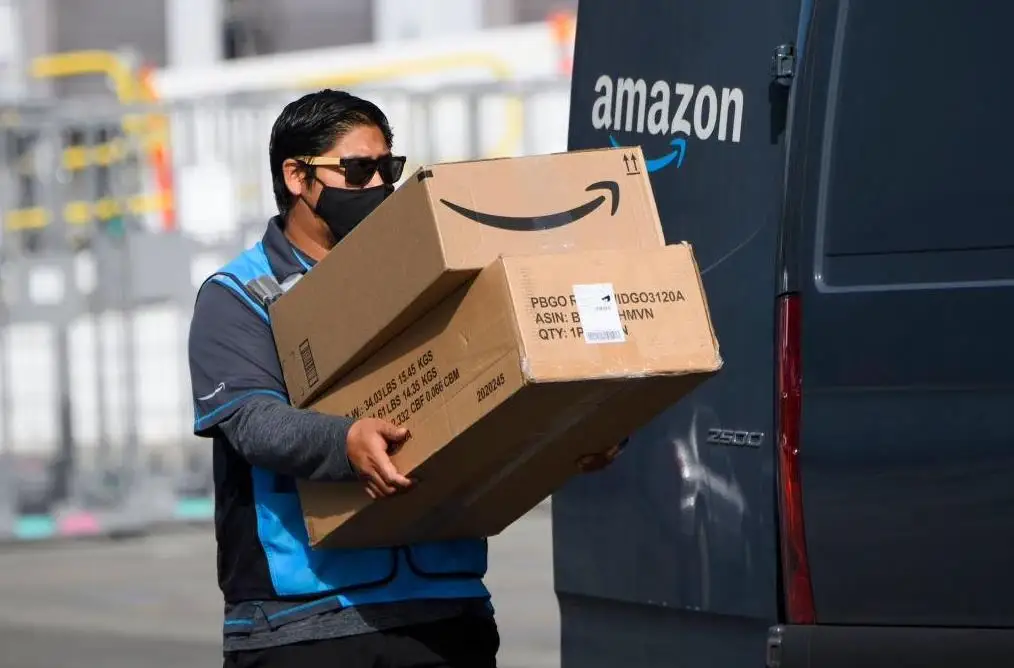 亚马逊Amazon超越UPS和FedEx成美国最大快递公司