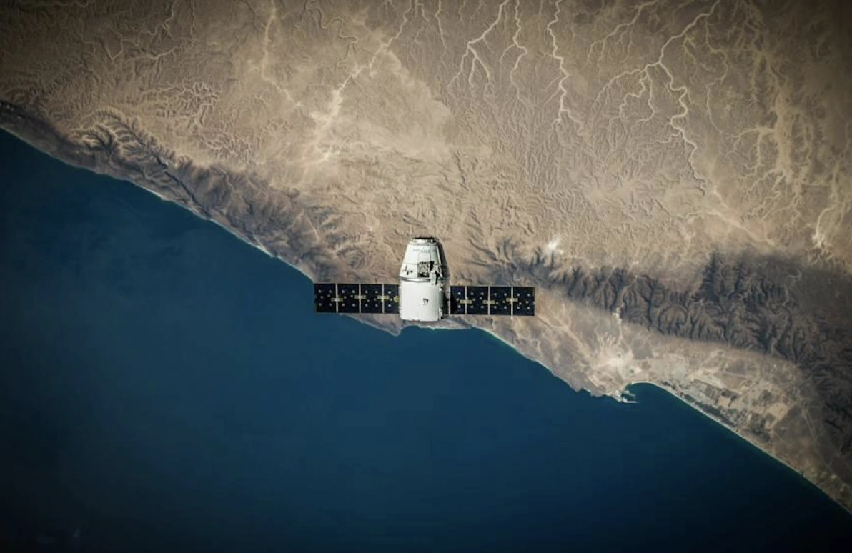 SpaceX 以 220 万美元收购美国降落伞制造商 Pioneer Aerospace