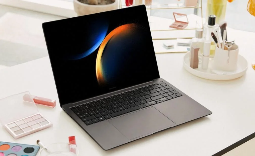 三星Samsung Galaxy Book3 Ultra在三星商店優(yōu)惠600美元，售價(jià)1800美元