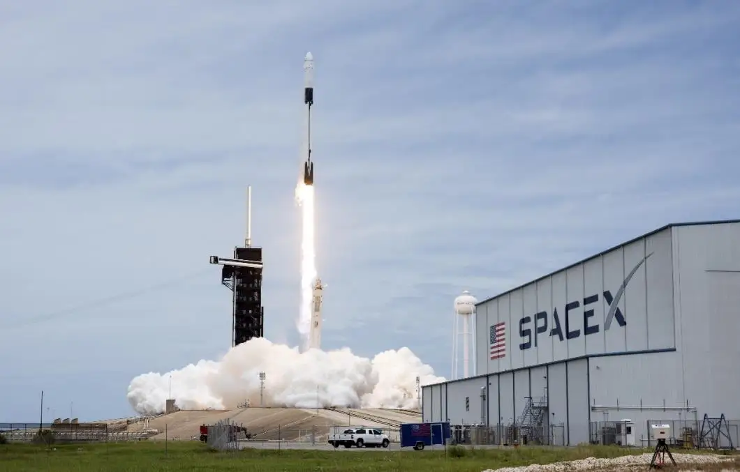 亚马逊Amazon宣布向SpaceX预订3次猎鹰9号火箭发射 以支持柯伊伯计划