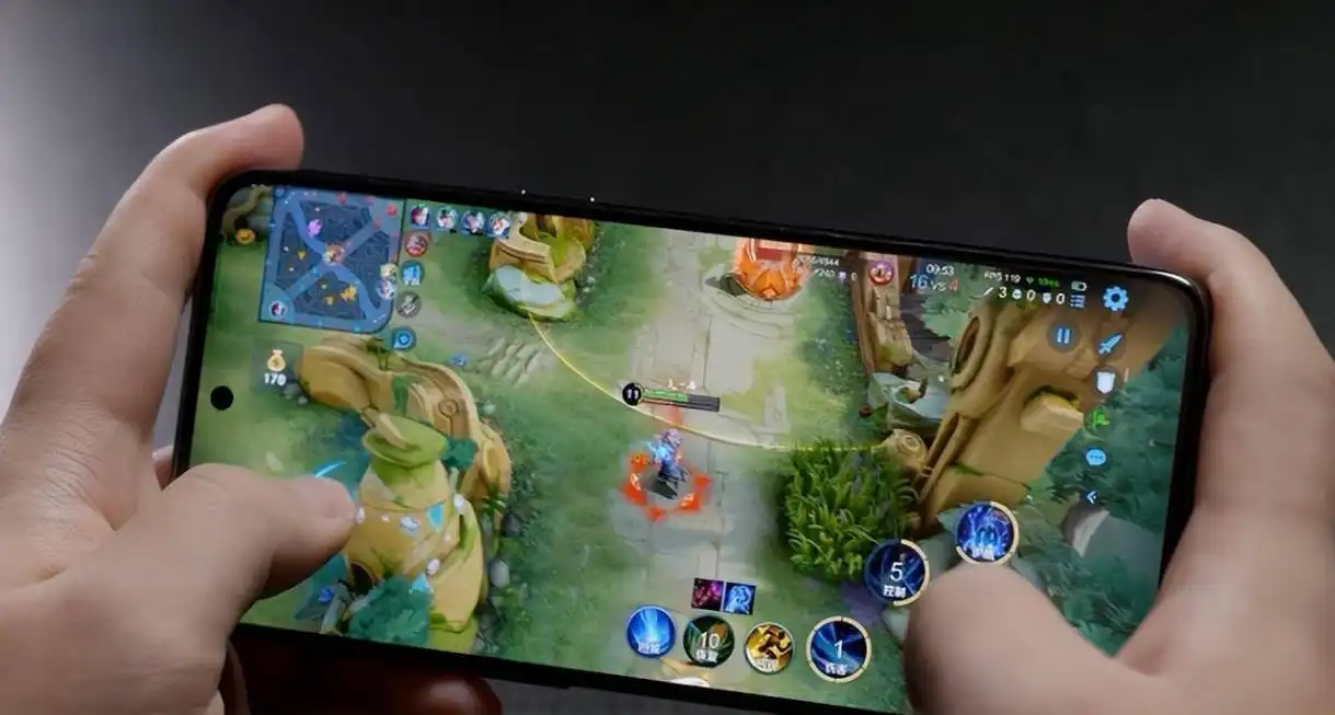 一加OnePlus 12手机首发支持《王者荣耀》游戏预更新功能