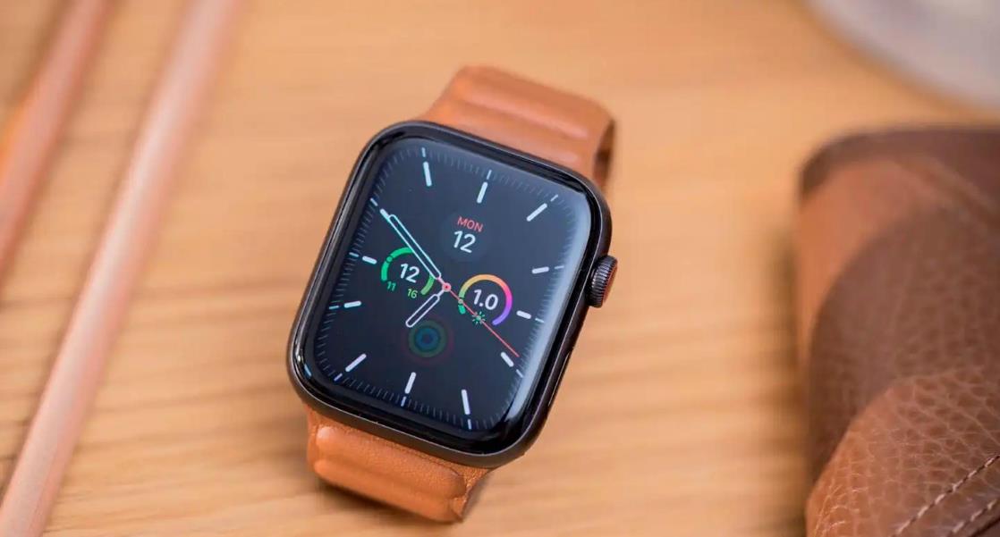 苹果Apple Watch SE (2022)美国亚马逊优惠50美元，售价200美元起