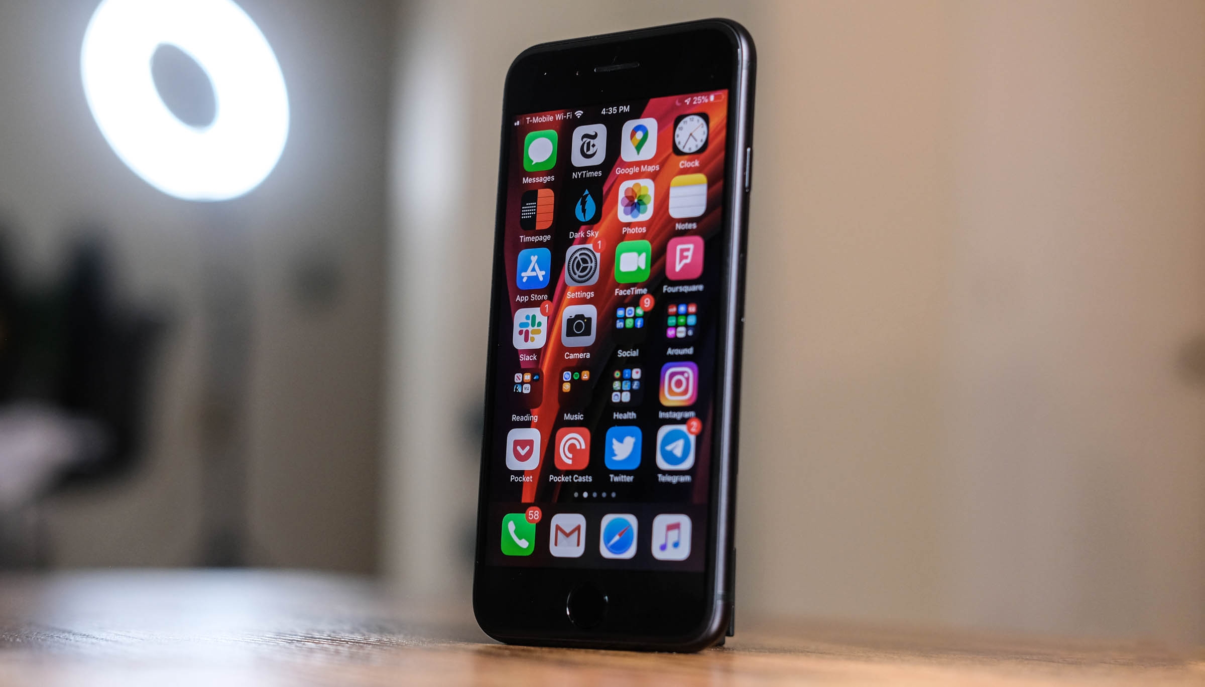 Apple苹果iPhone SE 4曝光 电池采用14同款！
