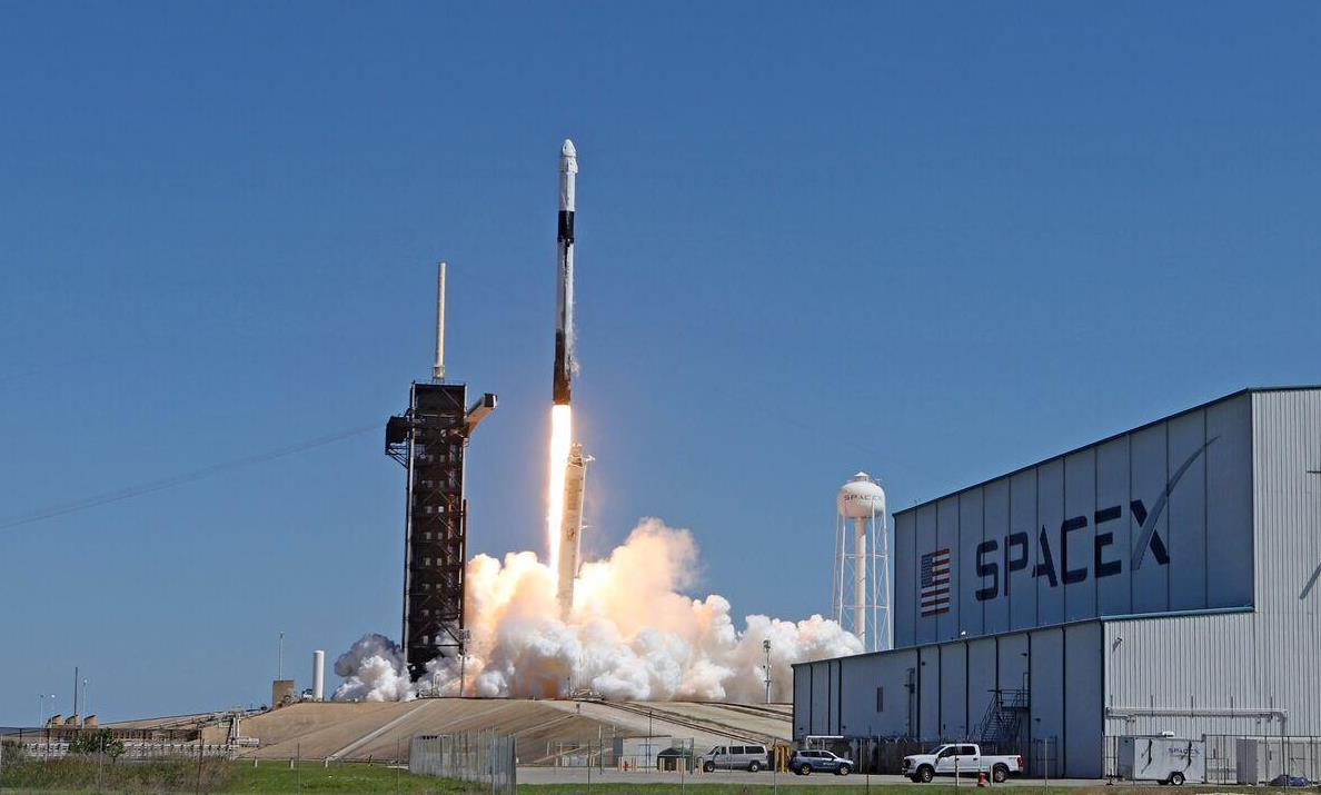 消息称SpaceX考虑新一轮内部股票交易 估值提至1750亿美元