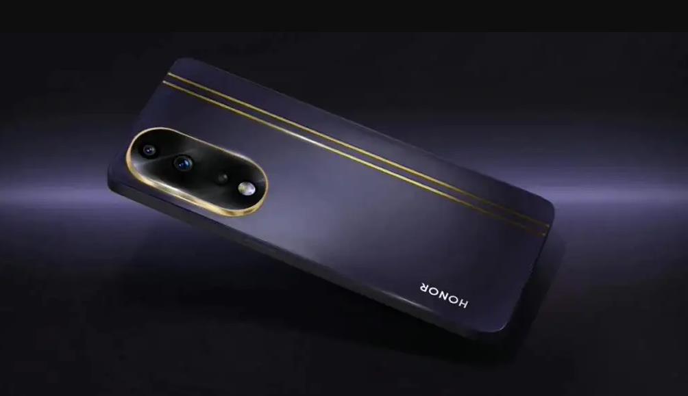 疑似荣耀HONOR 90 GT手机渲染图曝光 机身背面采用紫色为底