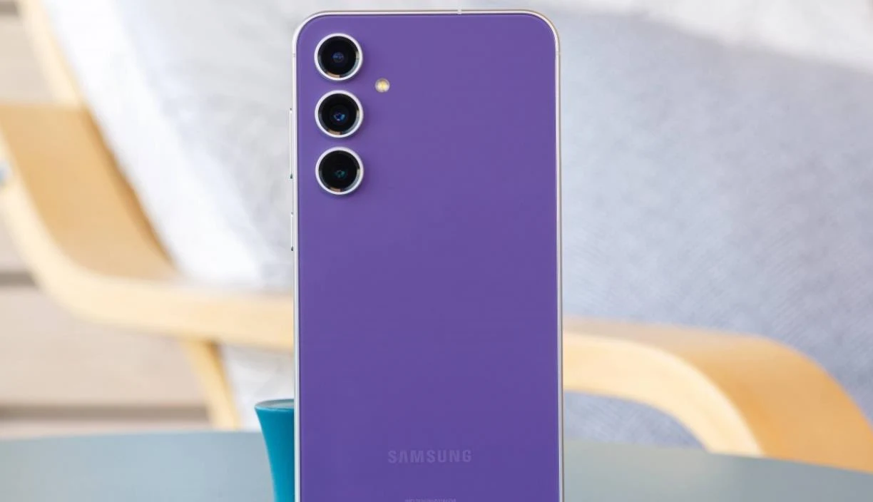 消息称三星Samsung Galaxy S23 FE骁龙版可能很快在印度上市