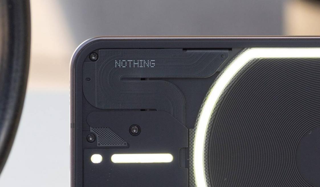 Nothing Phone (2a) 规格泄露：采用6.7英寸AMOLED屏
