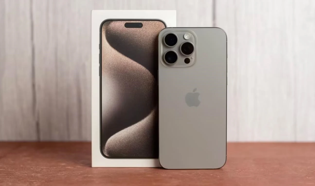 消息称苹果Apple计划在iPhone 16 Pro和iPhone 16 Pro Max中试验四棱镜镜头技术
