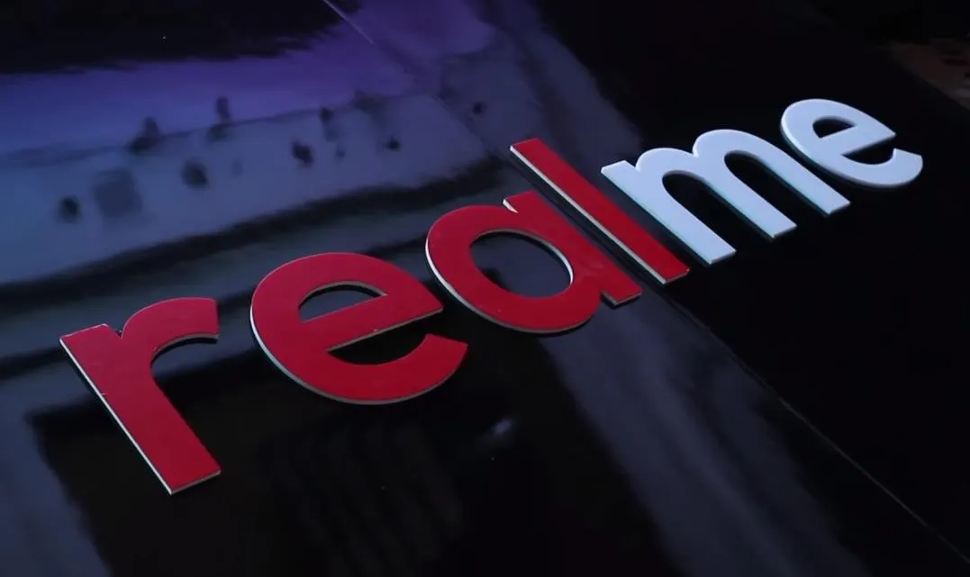 Realme新款旗舰手机爆料：配备潜望镜长焦相机