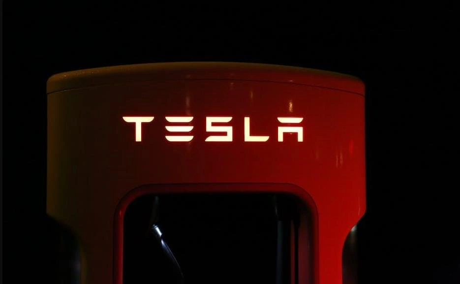 美国新电池采购规定生效：特斯拉Tesla等品牌电动汽车税收抵免资格受影响