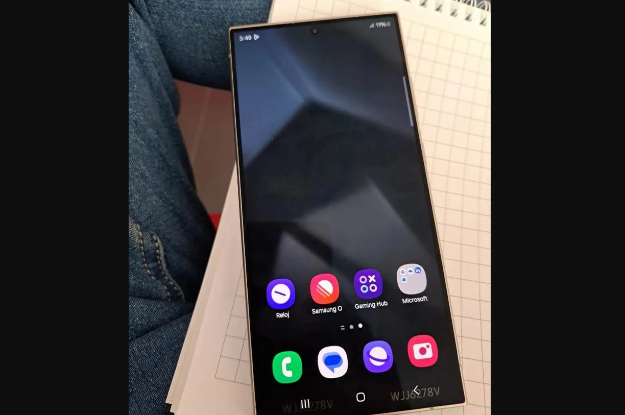 三星Samsung Galaxy S24 Ultra真机图曝光 屏幕色彩备受赞誉