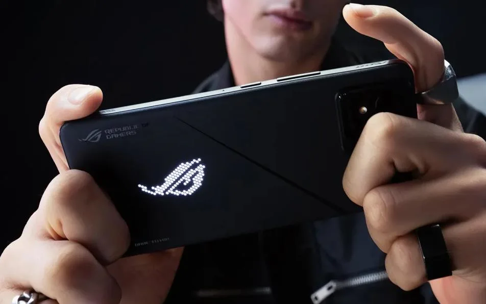 CES 2024：华硕ASUS ROG Phone 8系列升级相机体验