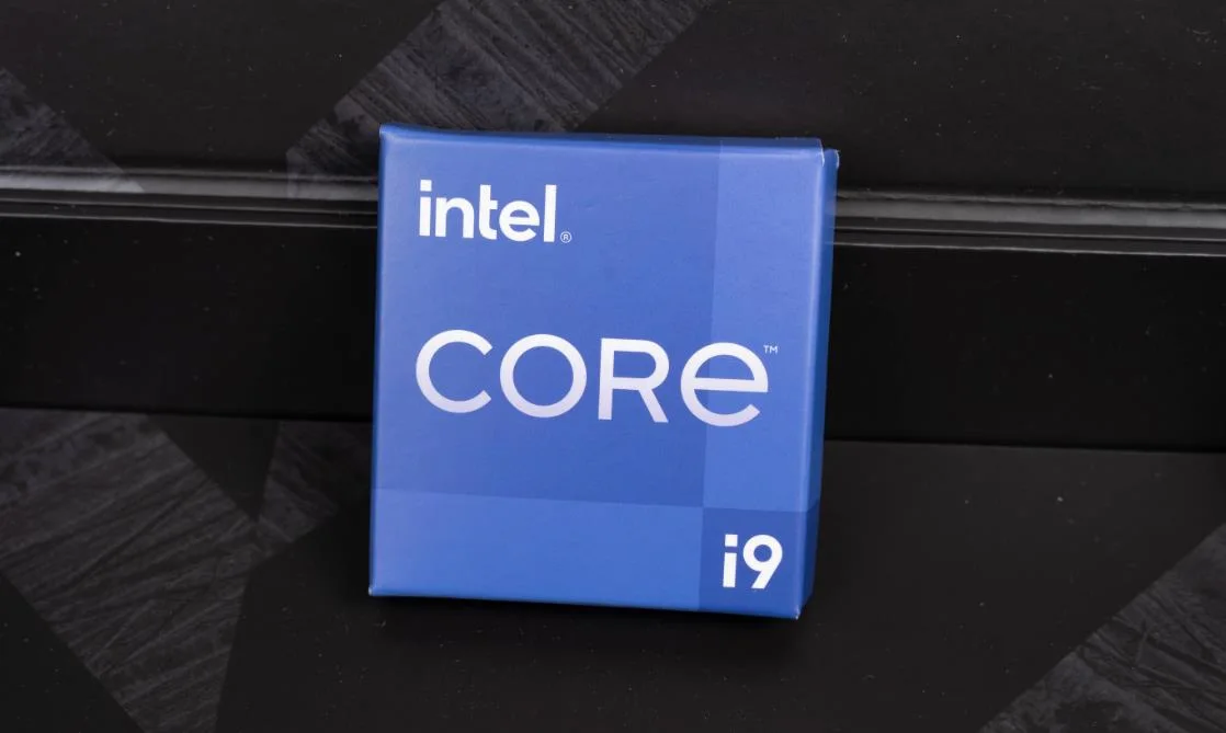 Intel Core i9-14900HX vs AMD R9 7945HX / 3D哪款性能更胜一筹？