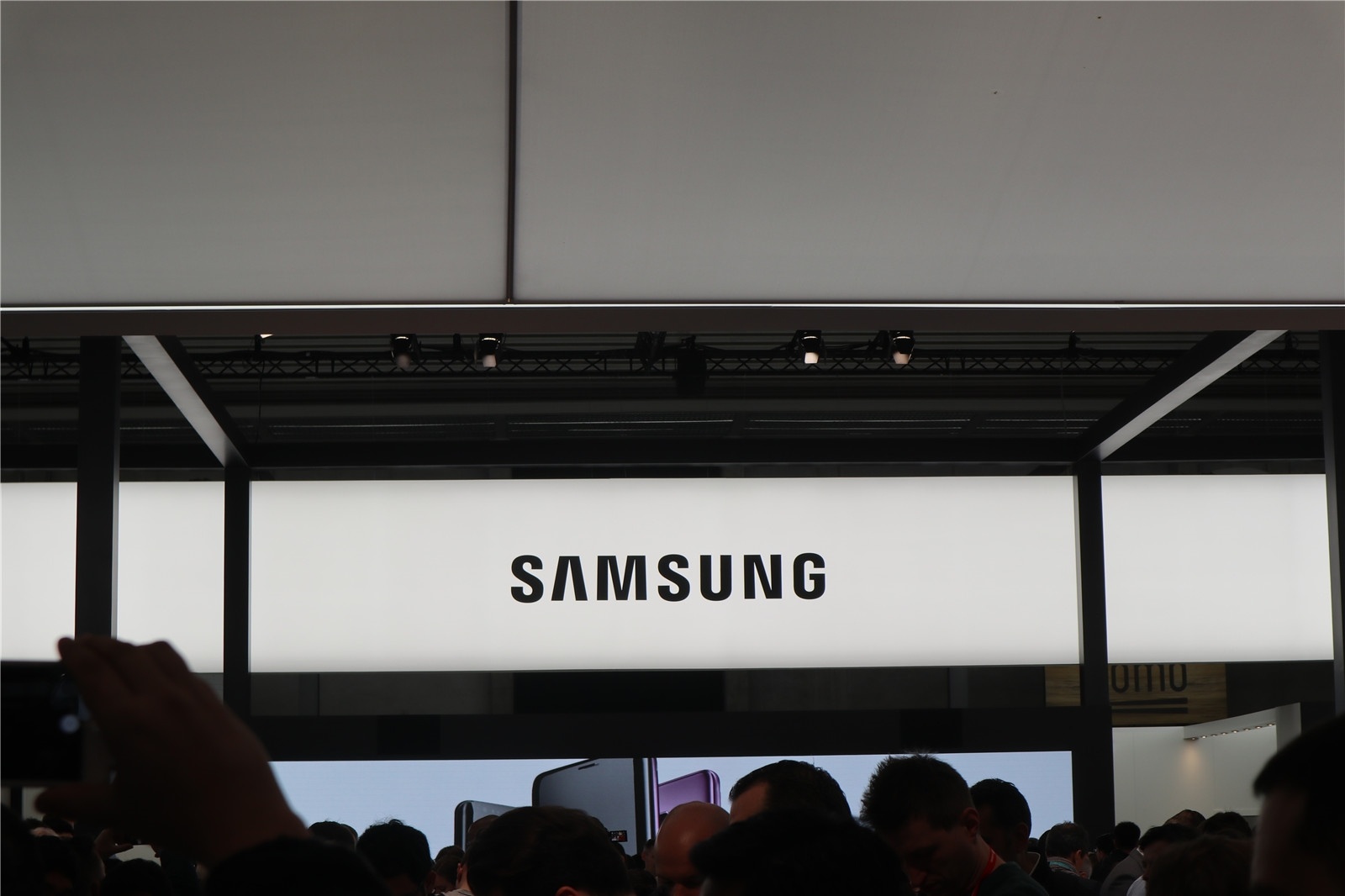 Samsung三星开发新型LLW DRAM：功耗更低