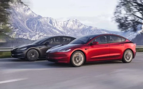 极氪ZEEKR 007 vs特斯拉Tesla Model3：电动汽车的豪华与智能之争