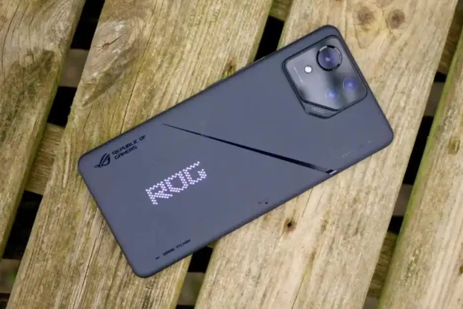 ROG Phone 8 Pro评测 可能击败Galaxy S24 Ultra？