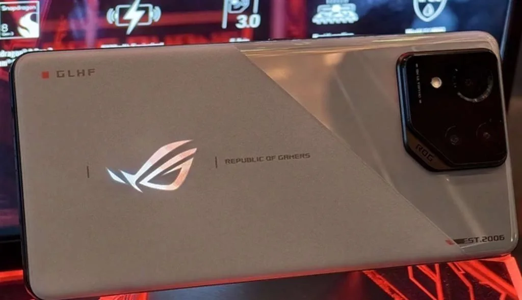 ROG Phone 8电竞旗舰震撼发布 骁龙8 Gen3强芯助力