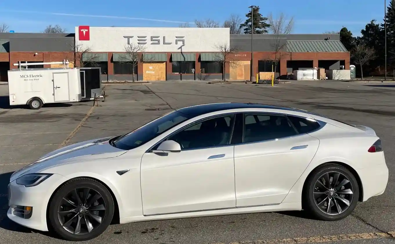 特斯拉Tesla在佛蒙特州开设首家门店 南伯灵顿特斯拉中心即将开业