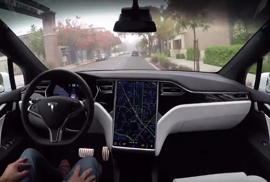 特斯拉Tesla Autopilot系统升级引发争议：系统过于繁琐，降低驾驶体验