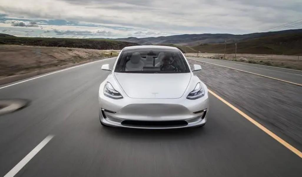 特斯拉Tesla美國Model 3長續航版車型漲價1000美元