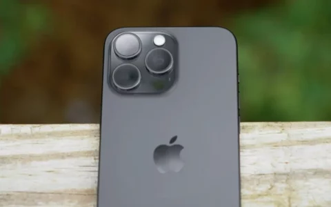 苹果有望在iPhone 16 Pro上扩展四棱镜长焦镜头