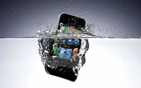 苹果Apple iPhone进水怎么办？苹果官方告诉你别再做这些“偏方”了