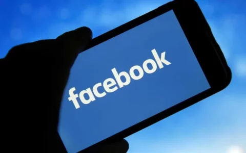 技术故障还是更深层次的问题？Facebook宕机背后的真相及其广泛影响
