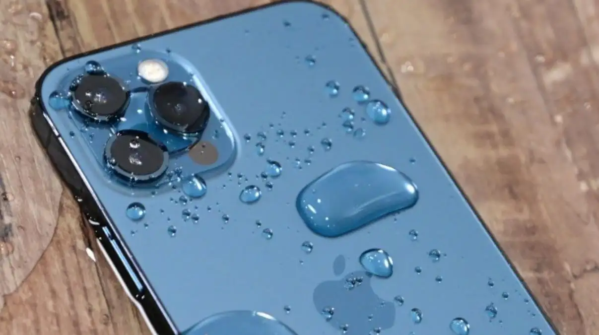 iPhone进水后勿放米袋：官方指引正确处理方式
