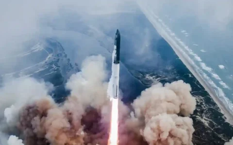 SpaceX星舰飞行测试成功，助力NASA阿尔忒弥斯计划