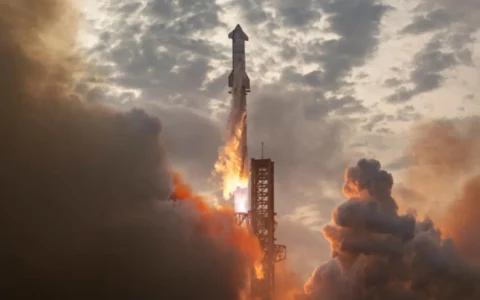 SpaceX星舰第三次试飞细节公布，助推器实现首次返回点火