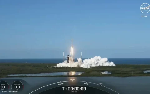 SpaceX龙飞船完成第30次货运补给任务，送达国际空间站2.7吨物资