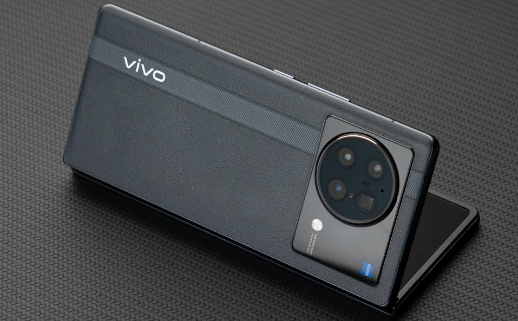 vivo最新高端可折叠手机vivoX Fold 3现已在Giztop发售