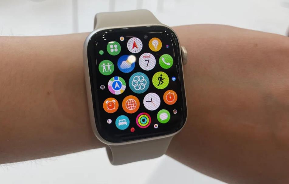Apple Watch SE（2022）全球定位系统款大促销，优惠价格令人心动