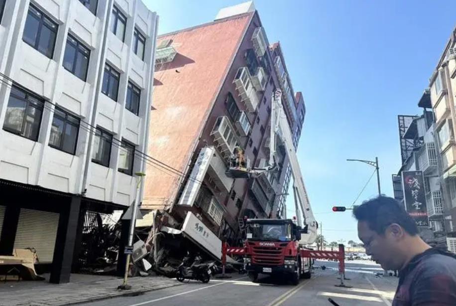 中国台湾花莲县海域发生7.3级地震，多地有明显震感
