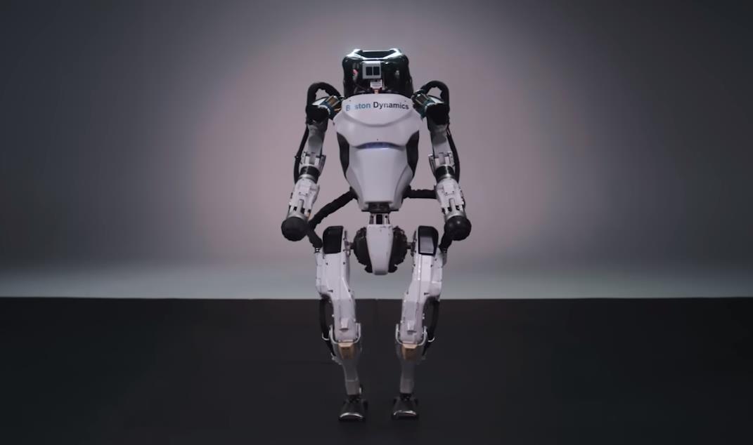 波士顿动力公司退役Atlas人形机器人，告别视频展现多样表现