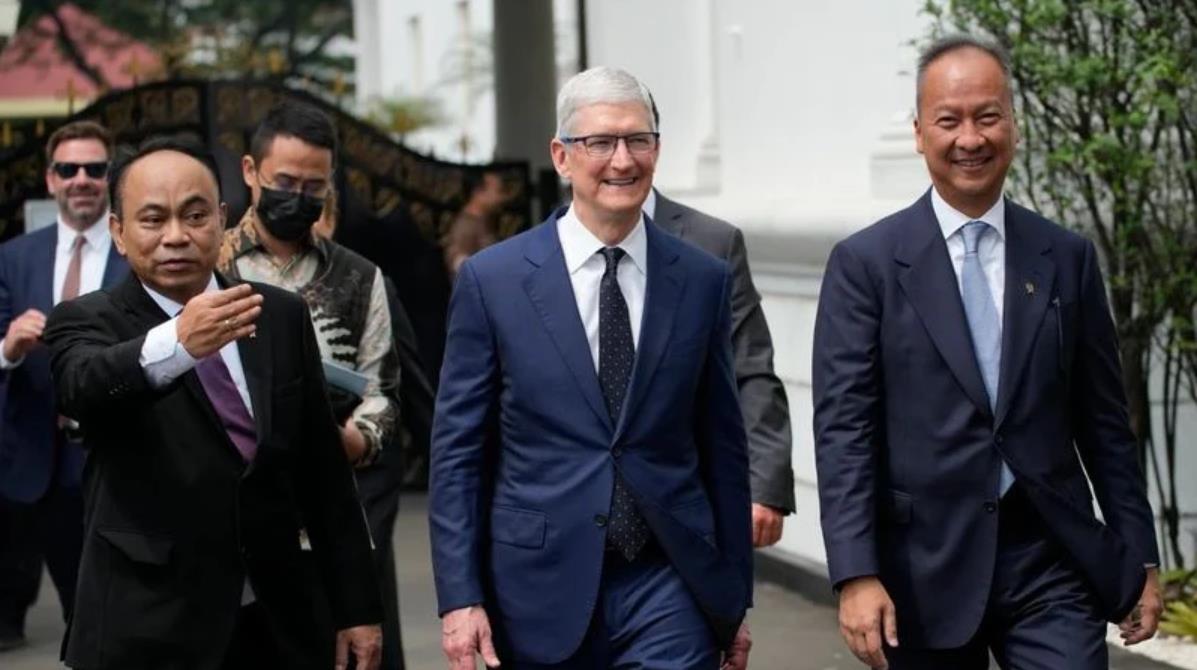 苹果CEO蒂姆·库克与印尼总统会晤，探索制造业新机遇