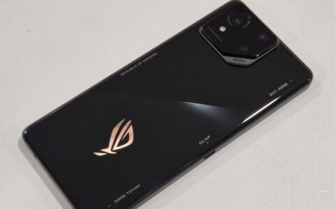 华硕Asus ROG Phone 8低调登场：性能强悍，游戏特性不减