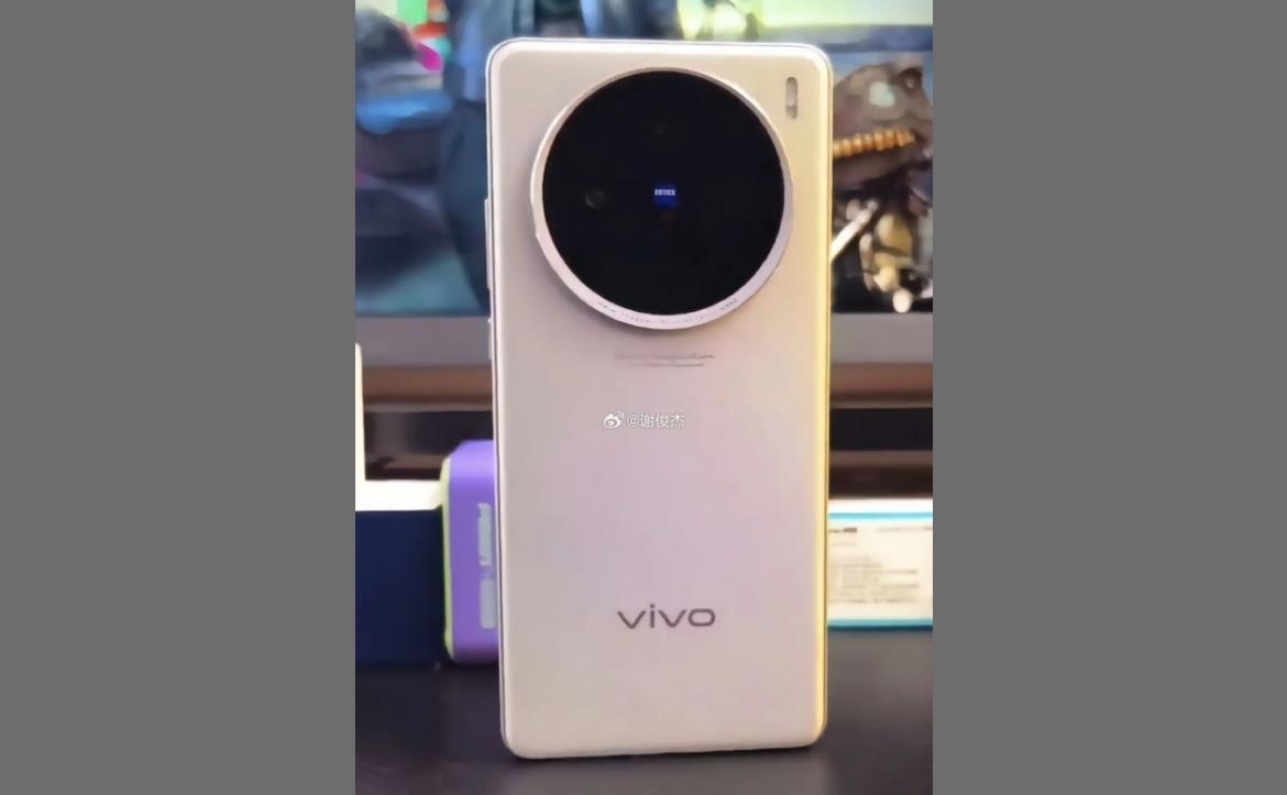 vivo X100s真機(jī)曝光：圓形攝像頭模組配蔡司技術(shù)，AI功能值得期待